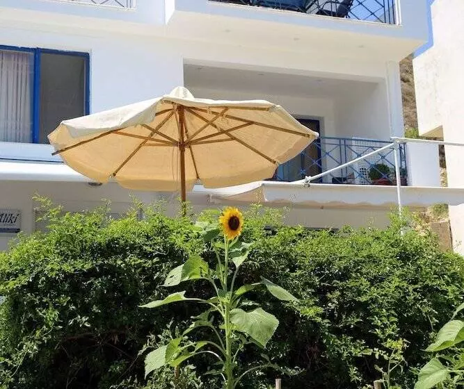 پانسیون Aliki Studios