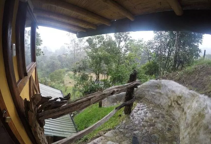 ペンション Ecorefugio Las Mirlas