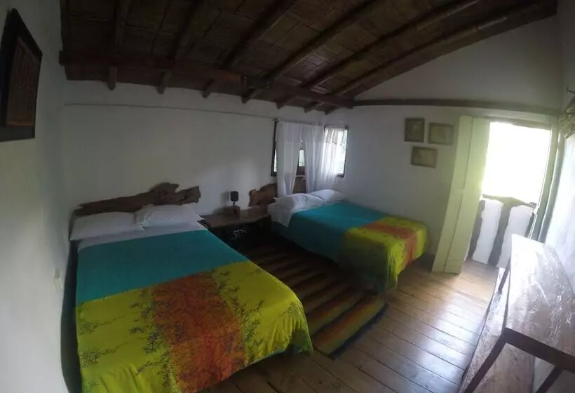 ペンション Ecorefugio Las Mirlas