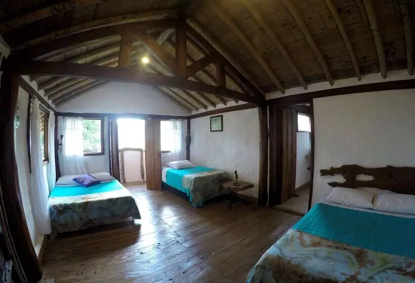 ペンション Ecorefugio Las Mirlas