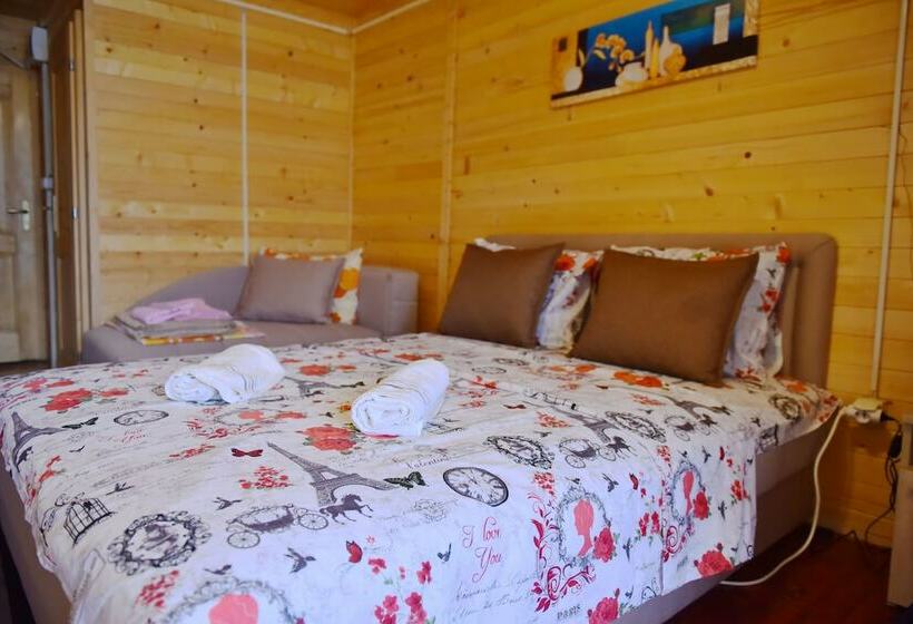 پانسیون Etno Apartmani Konoba Starcevo