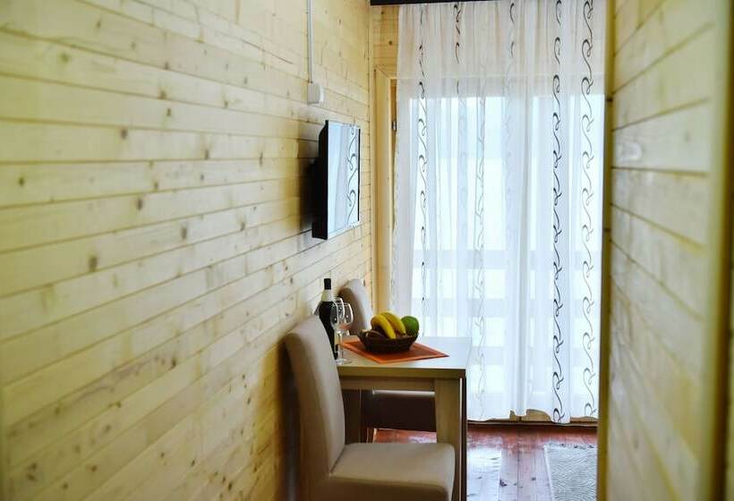 پانسیون Etno Apartmani Konoba Starcevo