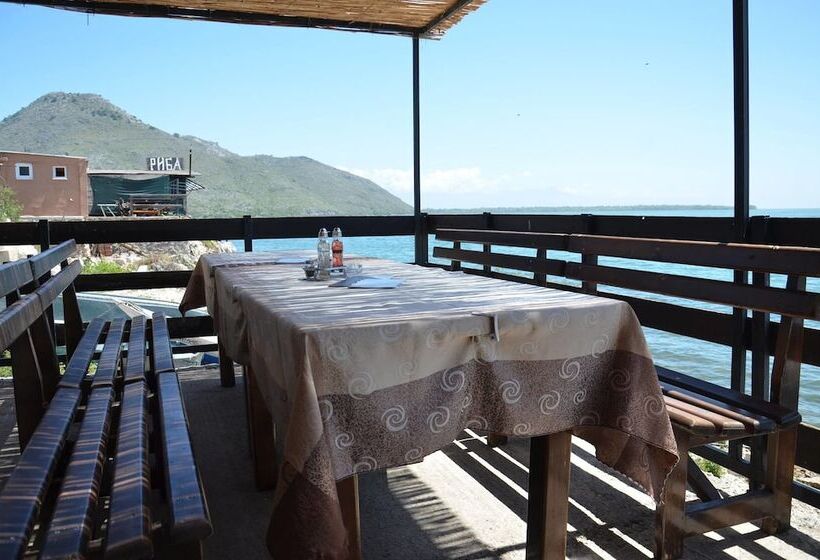 پانسیون Etno Apartmani Konoba Starcevo