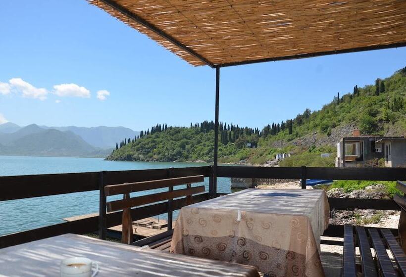 پانسیون Etno Apartmani Konoba Starcevo