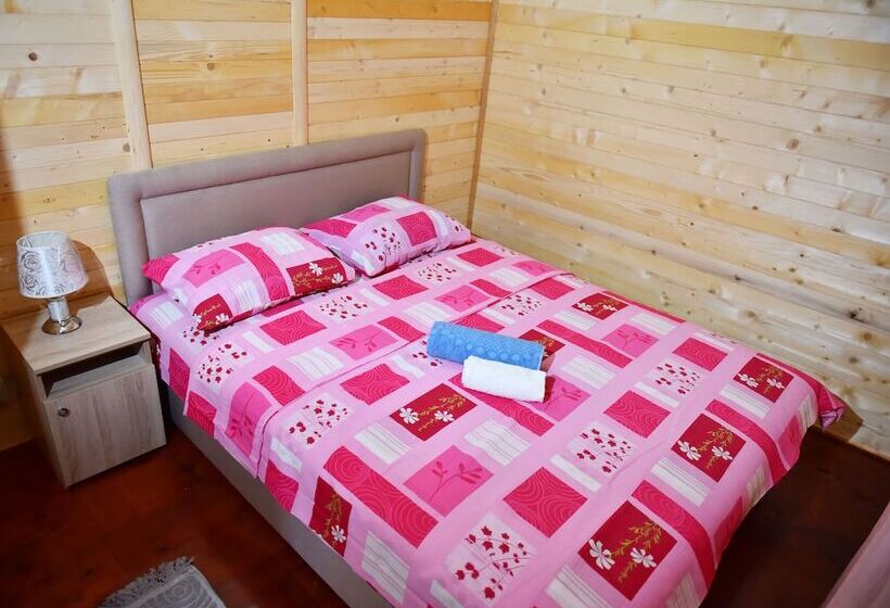 پانسیون Etno Apartmani Konoba Starcevo