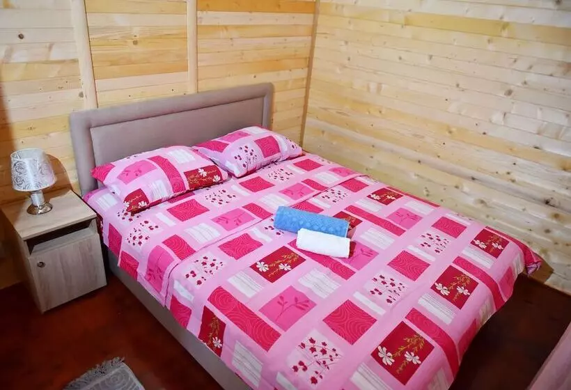 پانسیون Etno Apartmani Konoba Starcevo