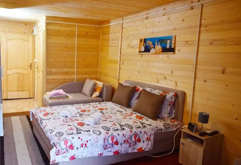 پانسیون Etno Apartmani Konoba Starcevo