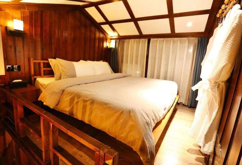 פנסיון Fenghuang Waiting For You Guest House