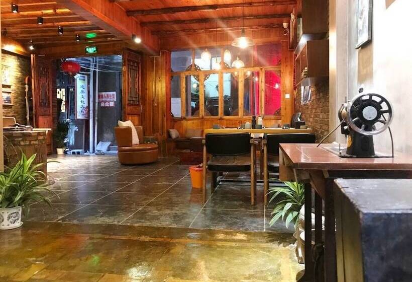 פנסיון Fenghuang Waiting For You Guest House