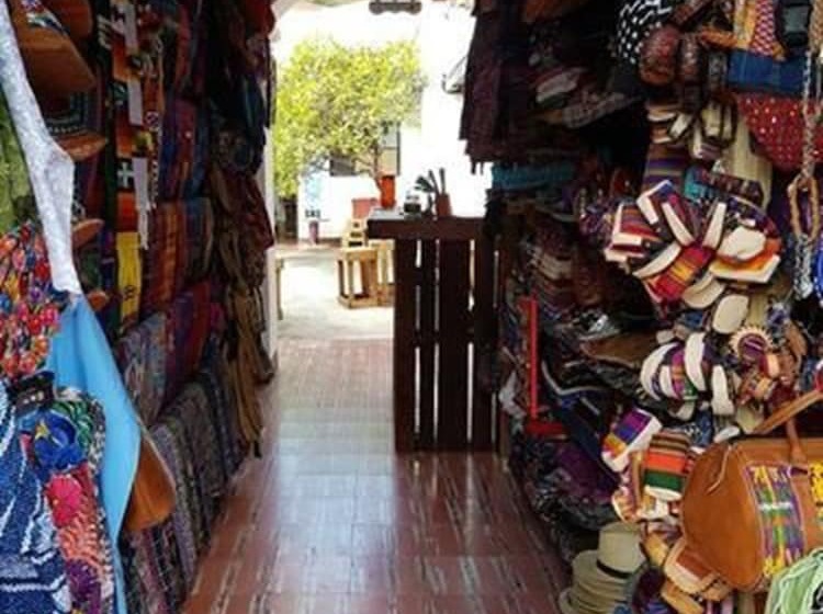 پانسیون Hostal Girasol