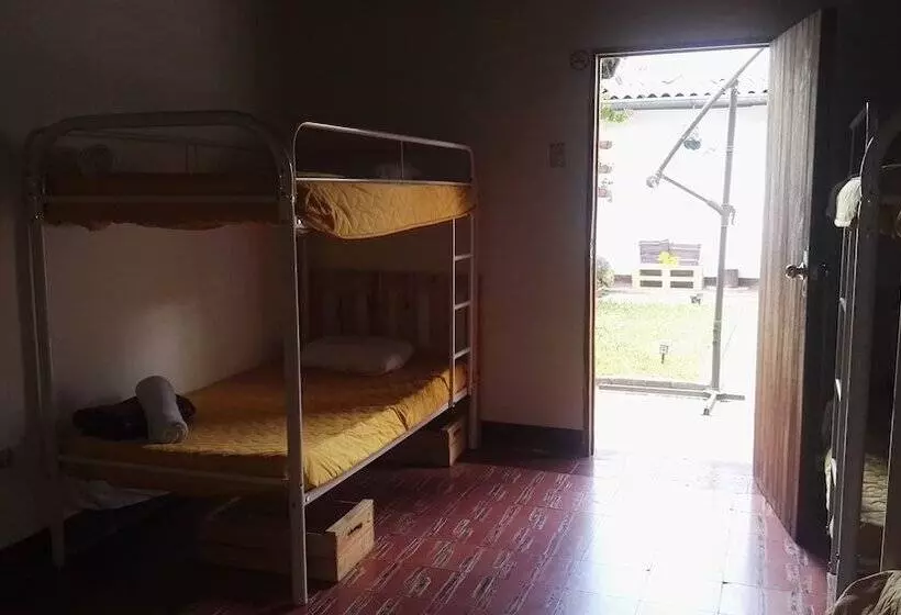 پانسیون Hostal Girasol