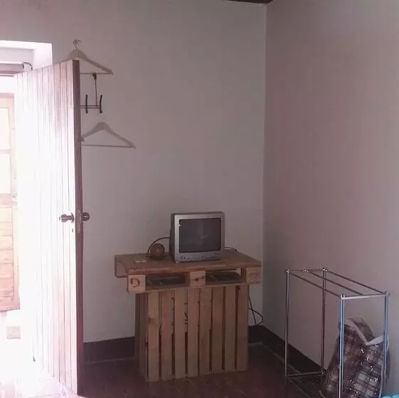 پانسیون Hostal Girasol