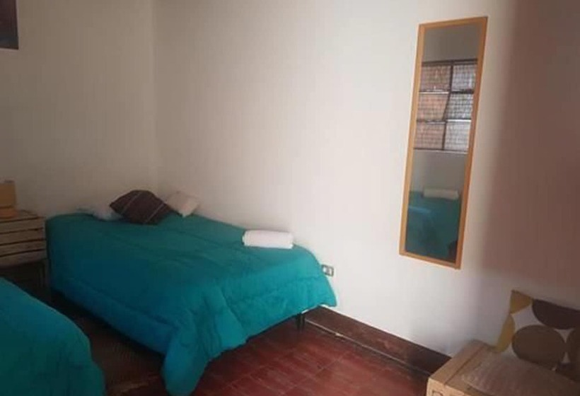 پانسیون Hostal Girasol