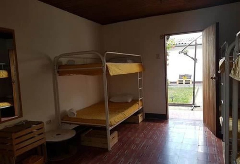 پانسیون Hostal Girasol