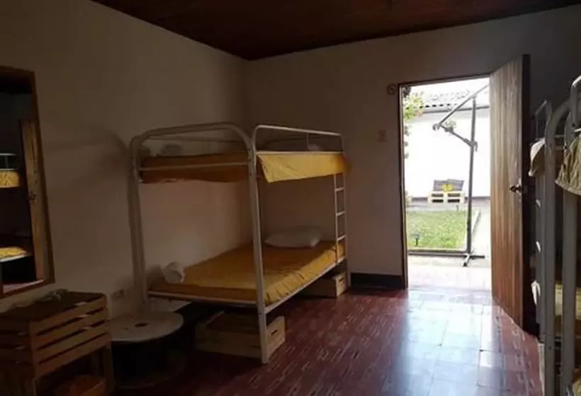 پانسیون Hostal Girasol