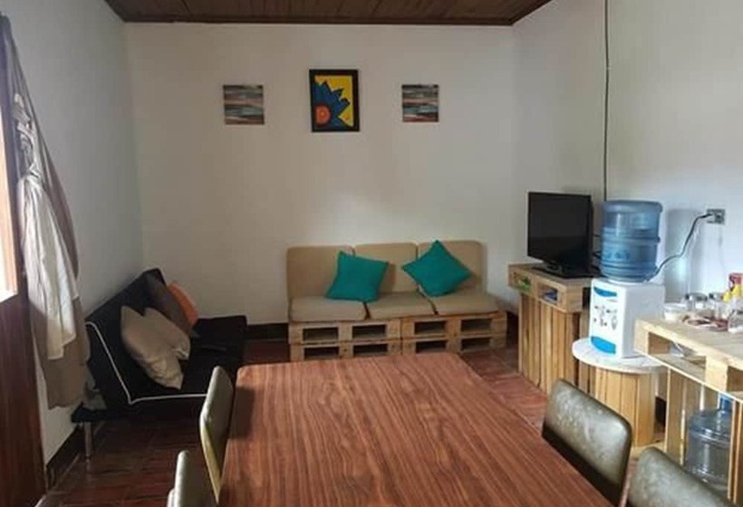 پانسیون Hostal Girasol