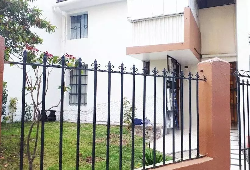 پانسیون Mosoqpacha Casa Hostel