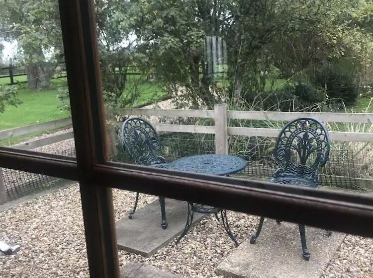 Majatalo Upper Wood End Farm