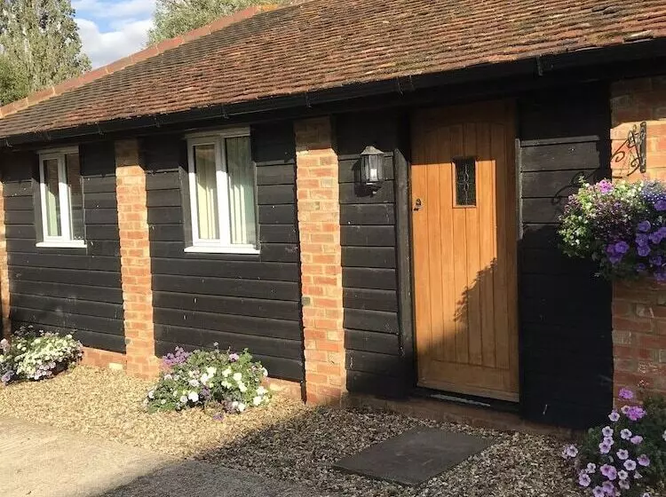 Majatalo Upper Wood End Farm