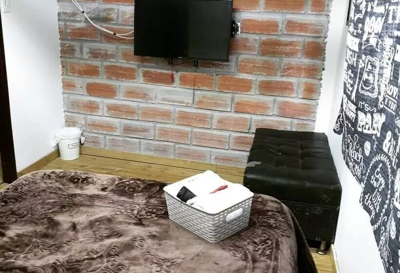 ユースホステル Hostal Macondo