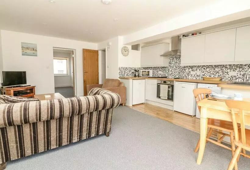 Flat 1