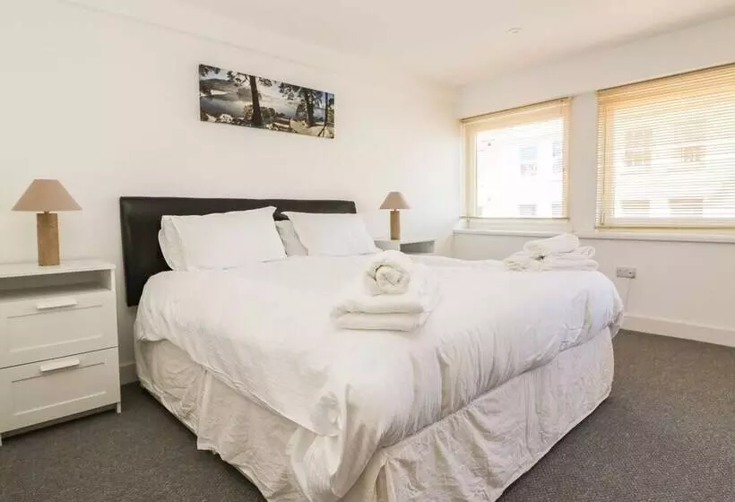 Flat 1