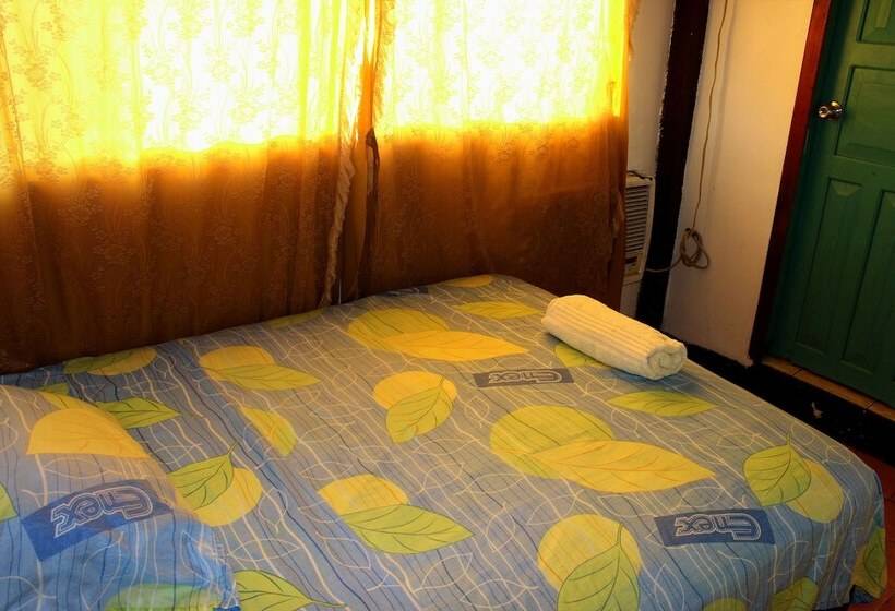 فندق فئة نجمة واحدة Puerto Ayora Island