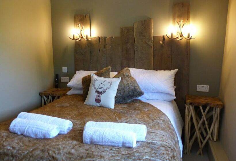 مسافرخانه Halfway House