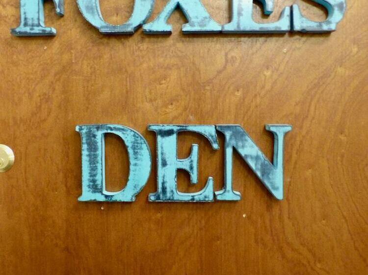 مسافرخانه Halfway House