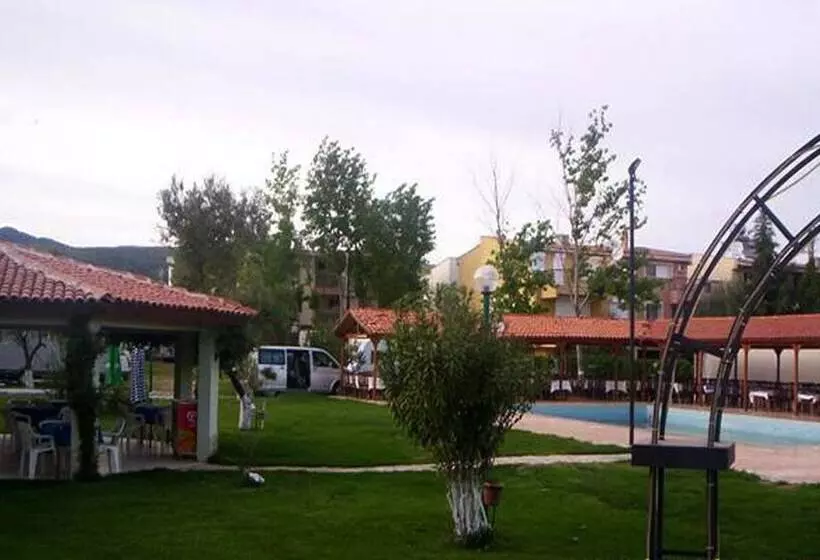 Hotelli Caravan Camping