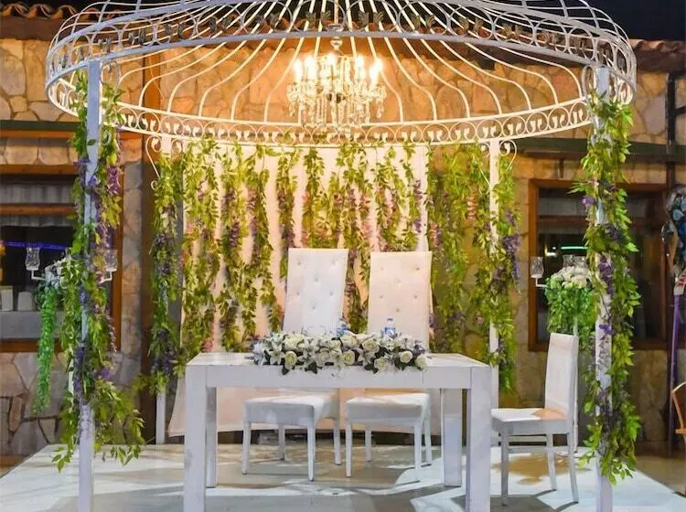 Hotelli Caravan Camping