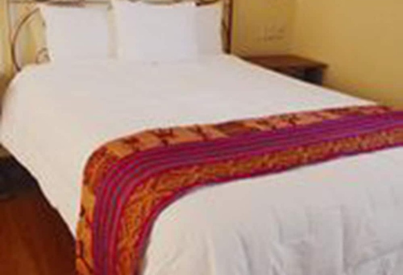 ホテル Hostal Turistico Titikaka