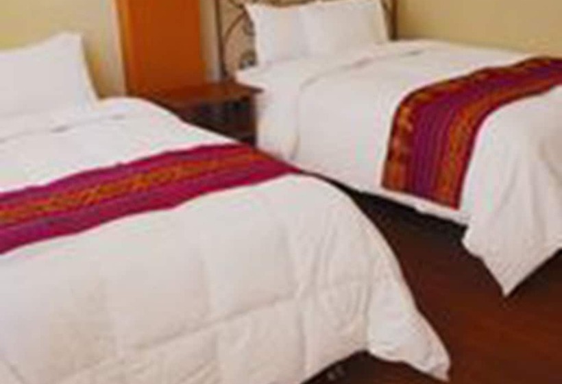 ホテル Hostal Turistico Titikaka