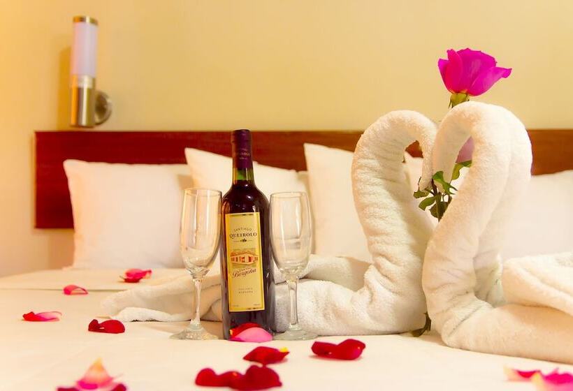 ホテル Hostal Turistico Titikaka