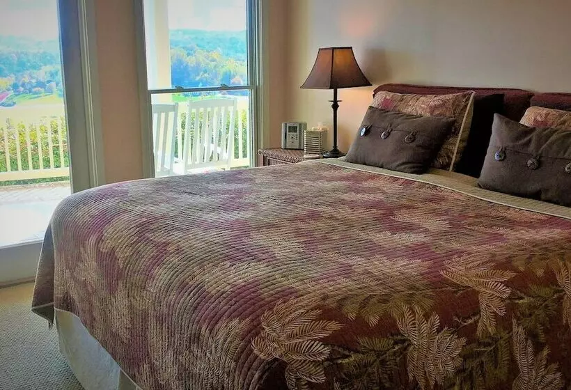 Hotelli Inn At Riverbend