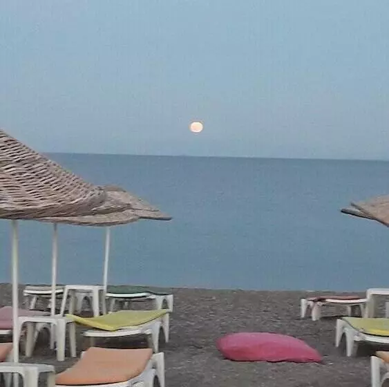 Hotelli Metis Bungalow