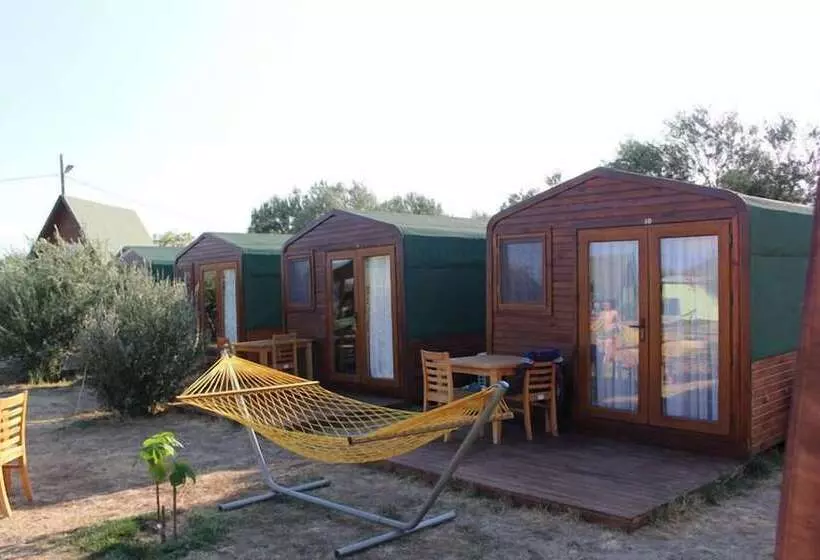 Hotelli Metis Bungalow