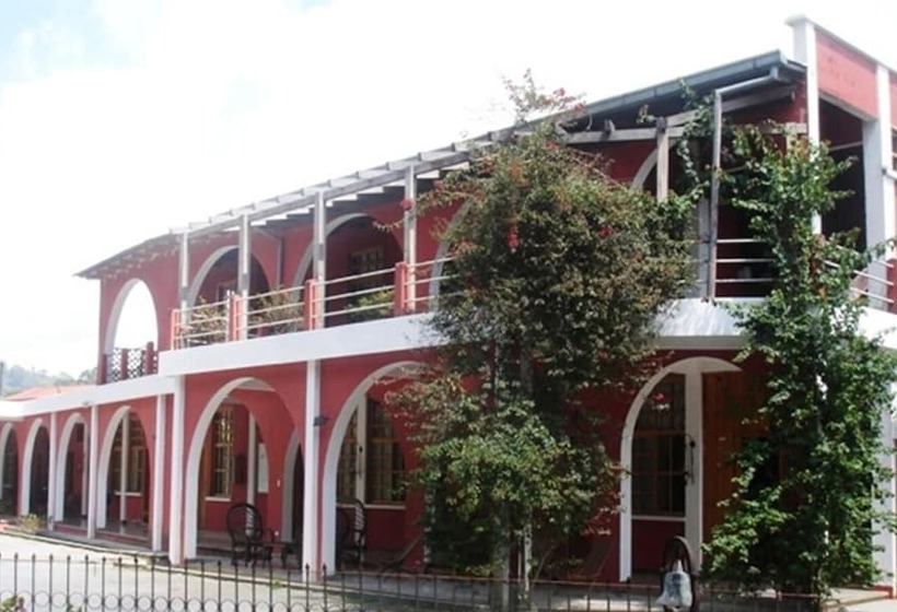 هتل Posada De Carlos V