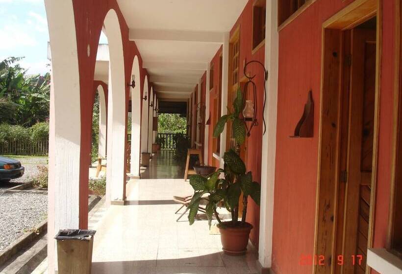 هتل Posada De Carlos V