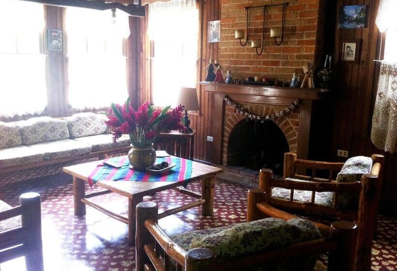 هتل Posada De Carlos V