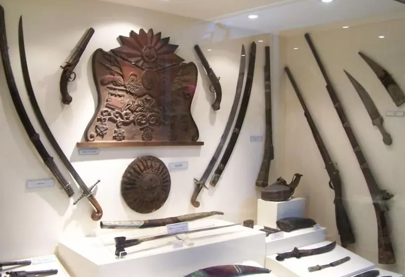 Hotelli Sarot Termal Park Resort & Spa   Halal