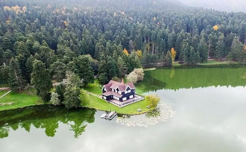 Hotelli Sarot Termal Park Resort & Spa   Halal