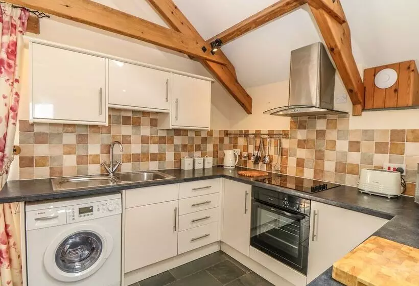 Oak Cottage