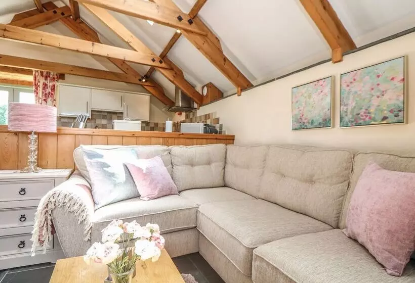 Oak Cottage