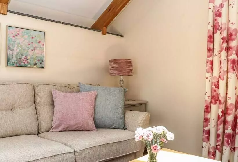 Oak Cottage