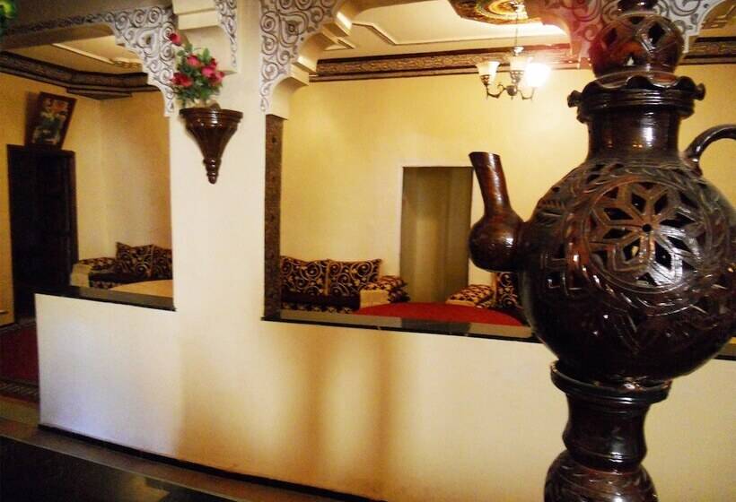 پانسیون Chez Boutfounaste