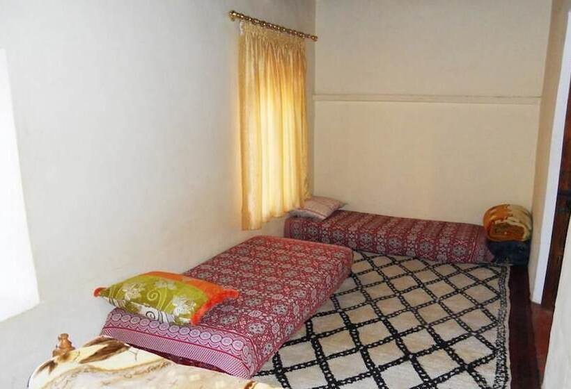 پانسیون Chez Boutfounaste