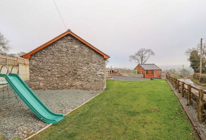 Rhianwen, Plas Moelfre Hall Barns