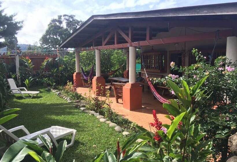 Spanish By The River Boquete Hostel