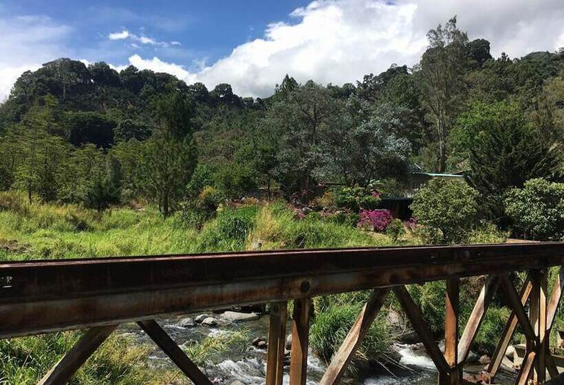Spanish By The River Boquete Hostel